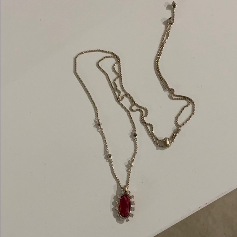 Kendra Scott necklace